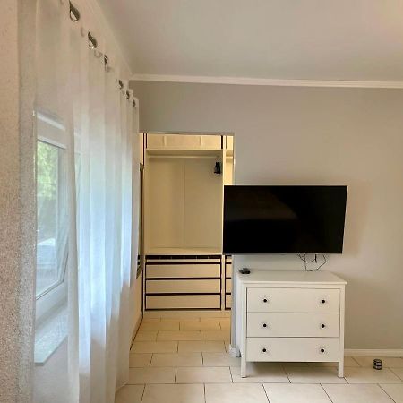 Easystay#4 Home Cinema Ferienwohnung In Kliniknaehe Mit Balkon, Boxspringbett & Netflix Bad Oeynhausen Exterior photo